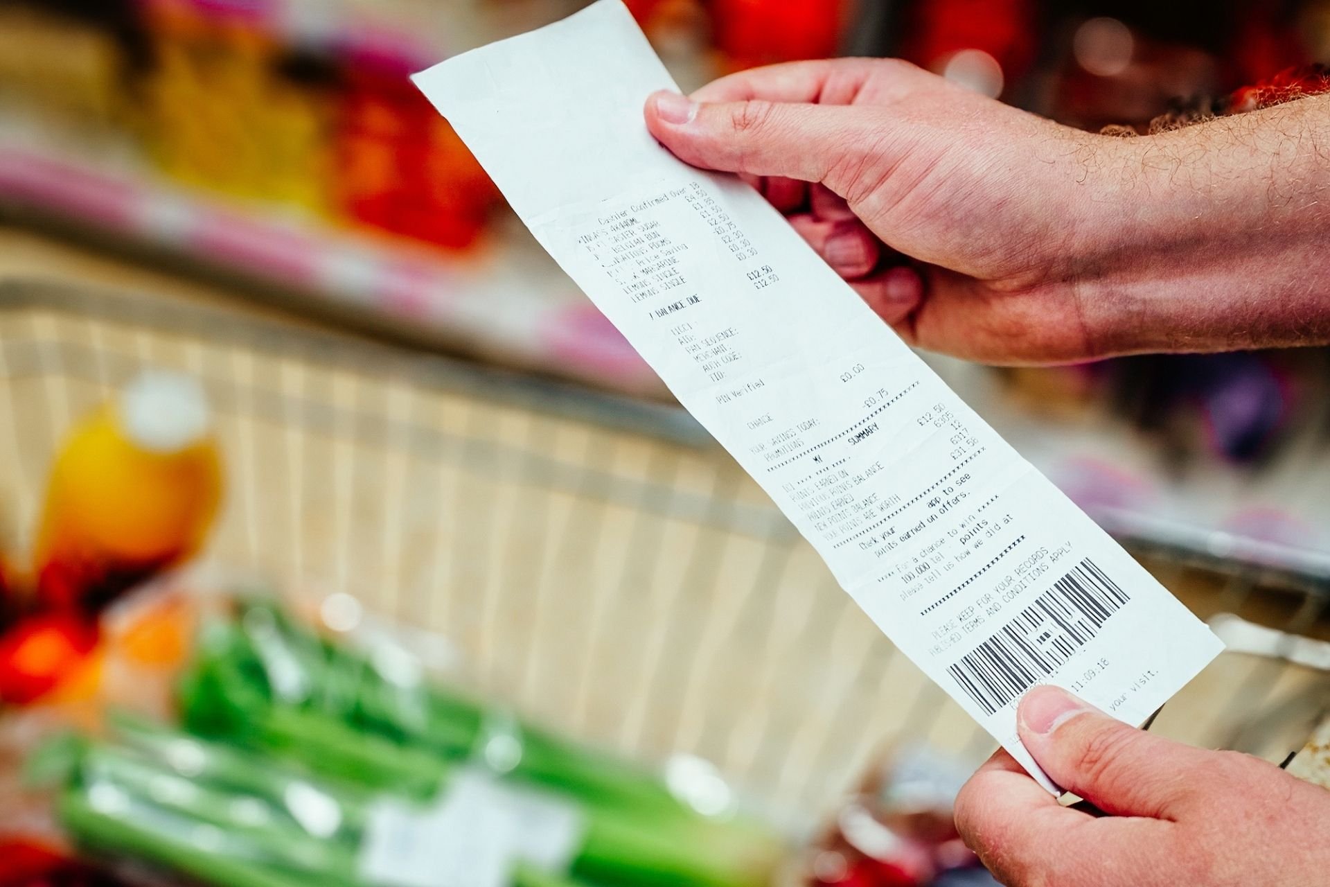 Свежие овощи и продукты для здорового питания как альтернатива фастфуду и доставке рационов